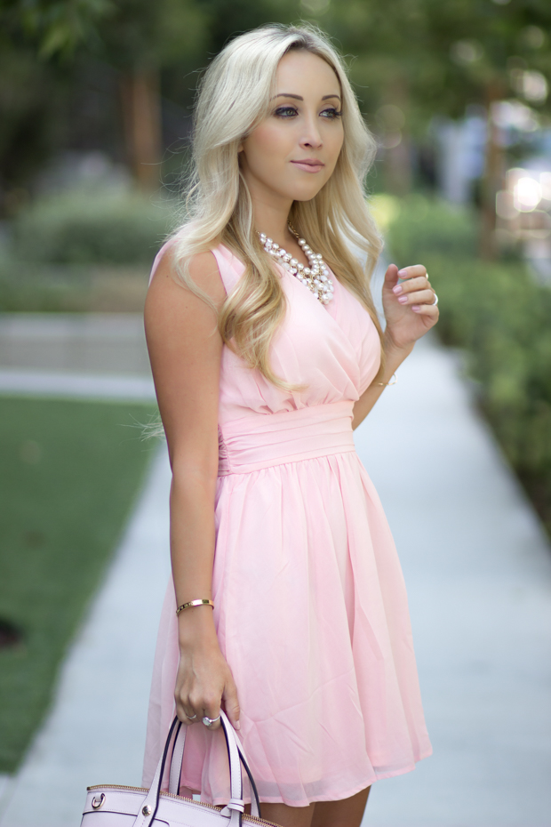 Blush Pink Dress from @themintjulepboutique | Styledbyblondie.com