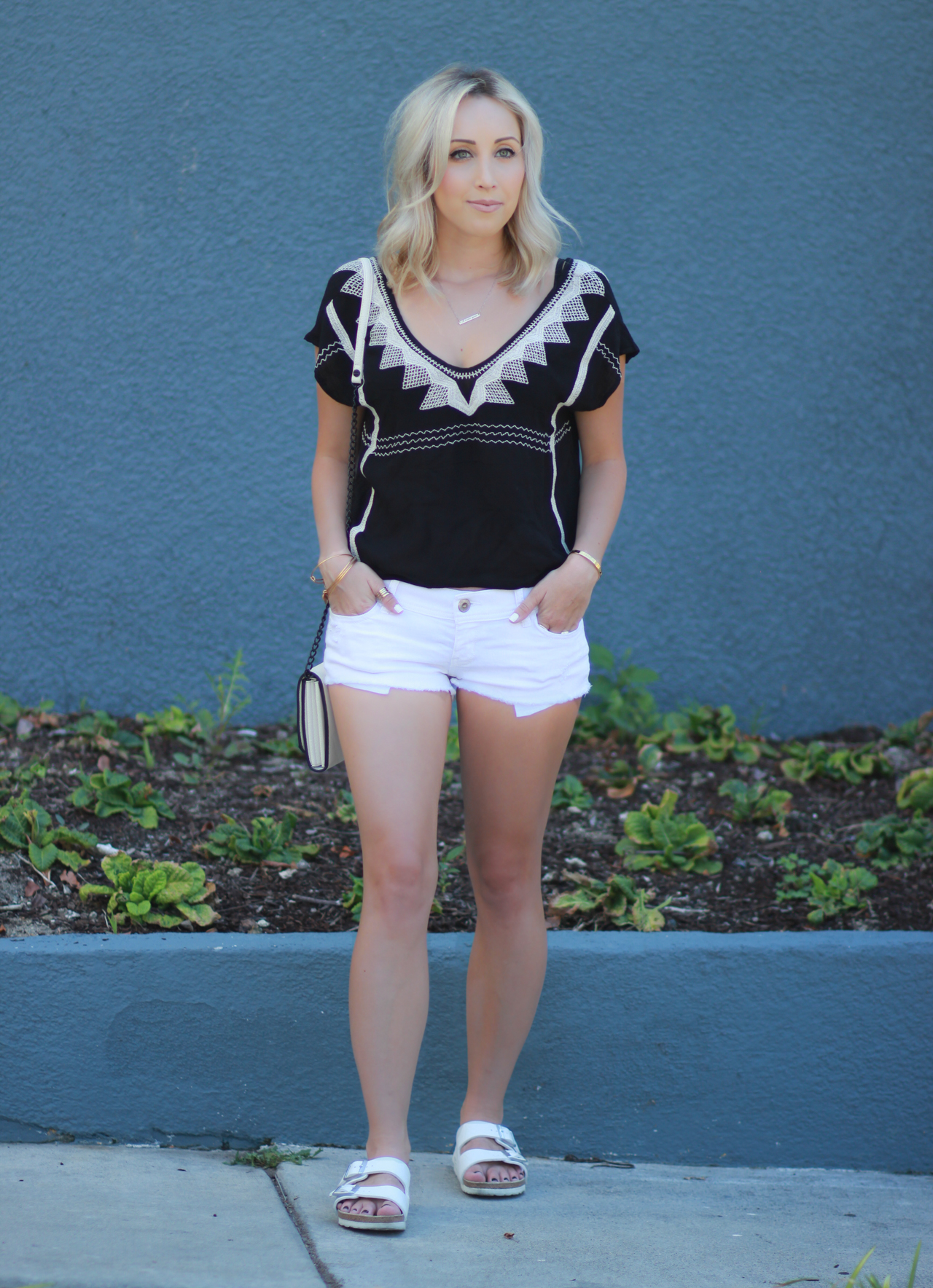 Simple Summer Outfit | StyledbyBlondie.com