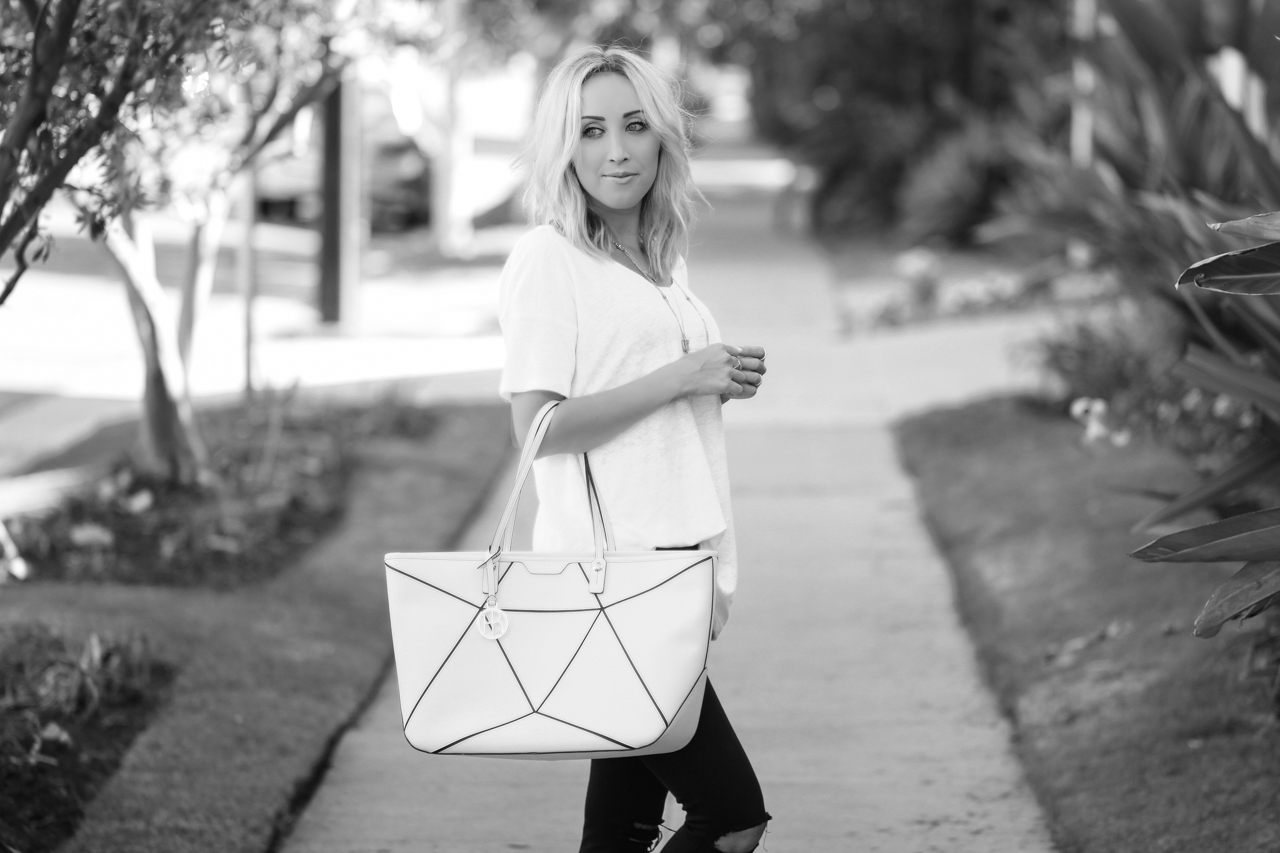 Black & White Casual Outfit | StyledbyBlondie.com