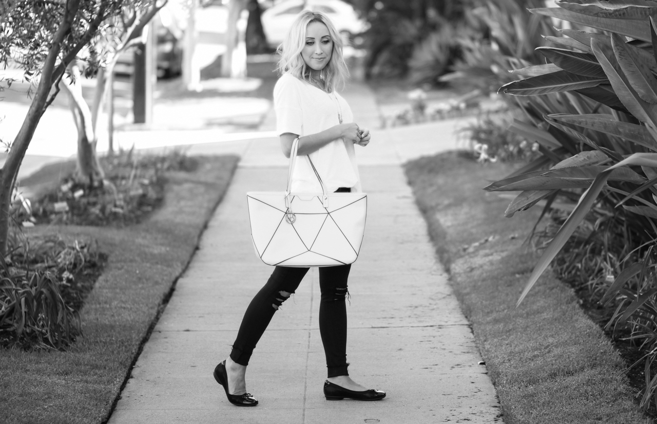 Black & White Casual Outfit | StyledbyBlondie.com
