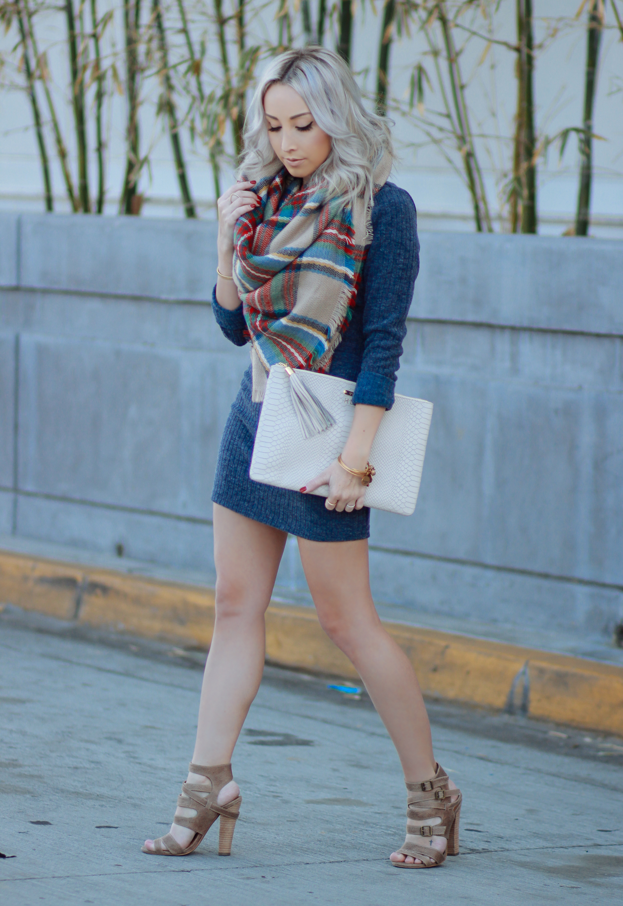 Sweater Dress | Plaid Blanket Scarf | Gigi New York Clutch | StyledByBlondie.com