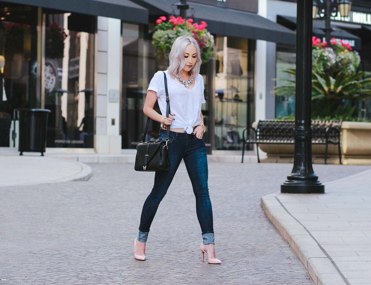 Jeans & a simple white tee on Rodeo Drive | BlondieintheCity.com