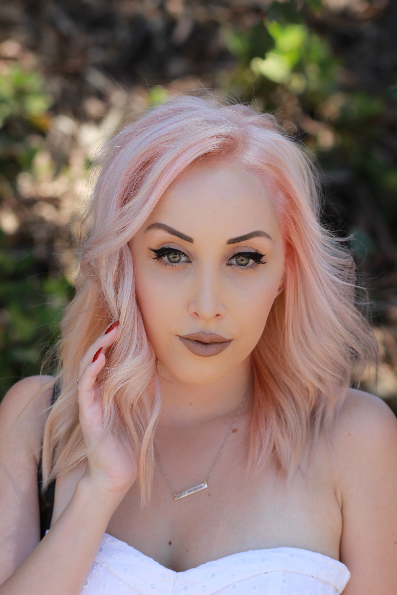 Blondie in the City | My experience getting my eyebrows microbladed | Pastel pink hair | Semi-Permanent Eyebrows
