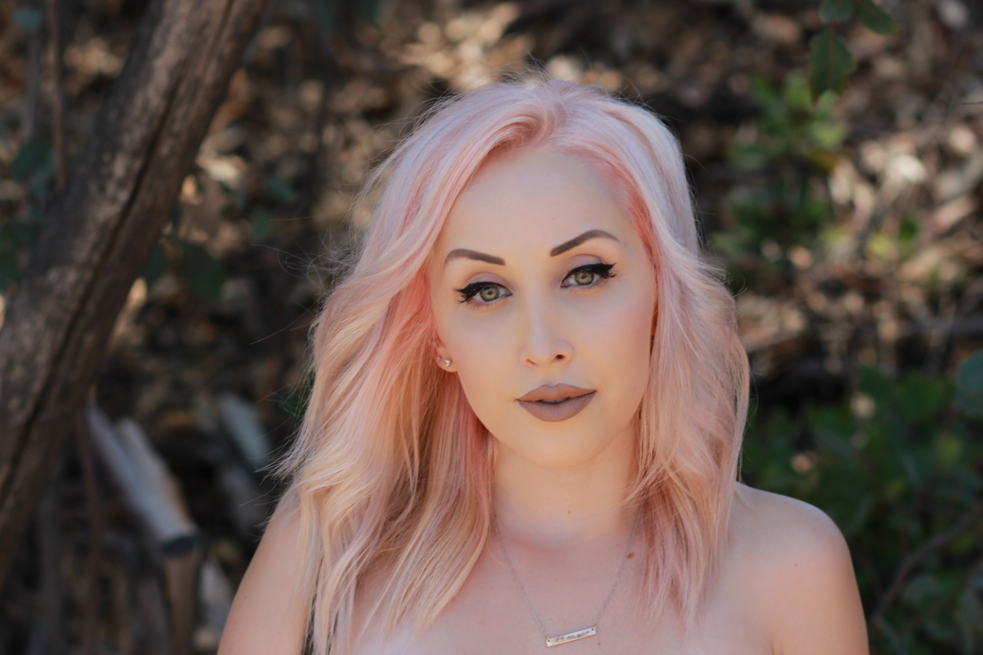 Blondie in the City | My experience getting my eyebrows microbladed | Pastel pink hair | Semi-Permanent Eyebrows