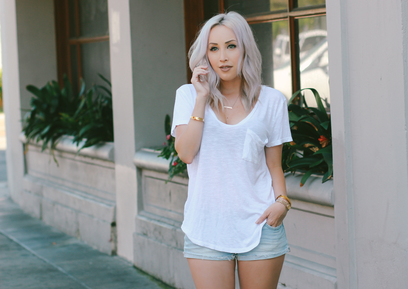 Blondie in the City | The BEST Simple White Tee for only $8! | Casual, Everyday Wear