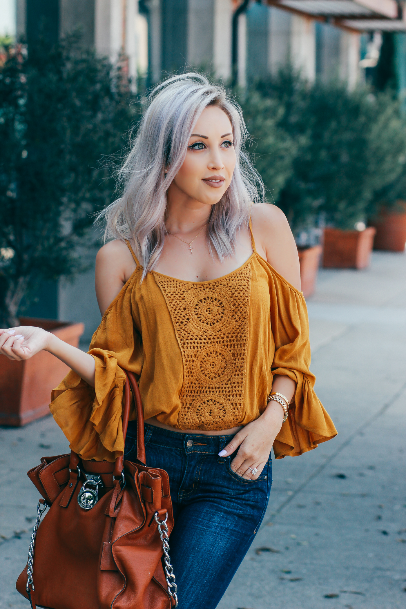 Blondie in the City | Off The Shoulder Top @Forever21 | Michael Kors Bag | Street Style | Outfits For Fall | Fall Wardrobe
