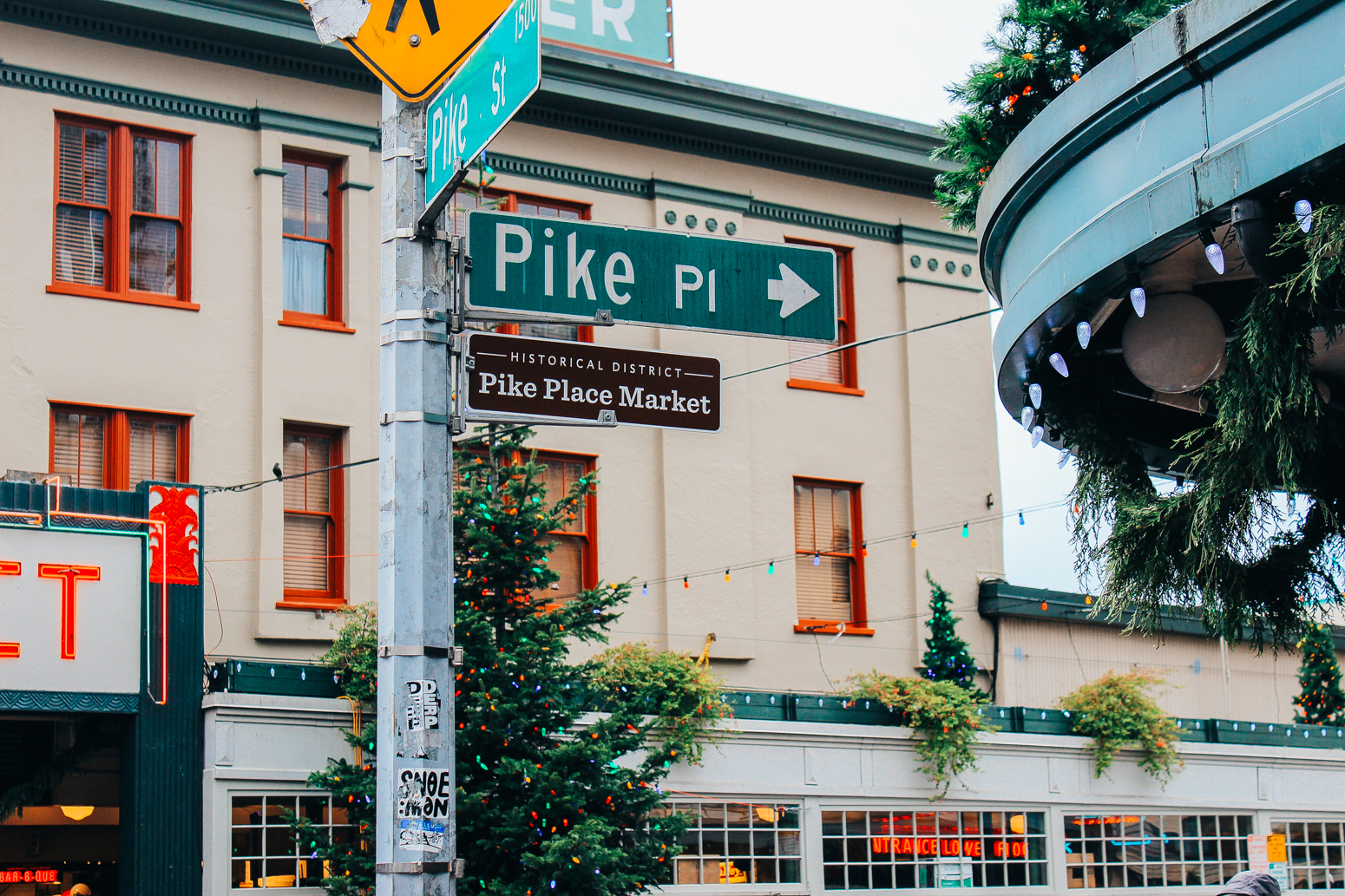 Blondie in the City | Exploring Seattle | Fall Fashion | Pike Place