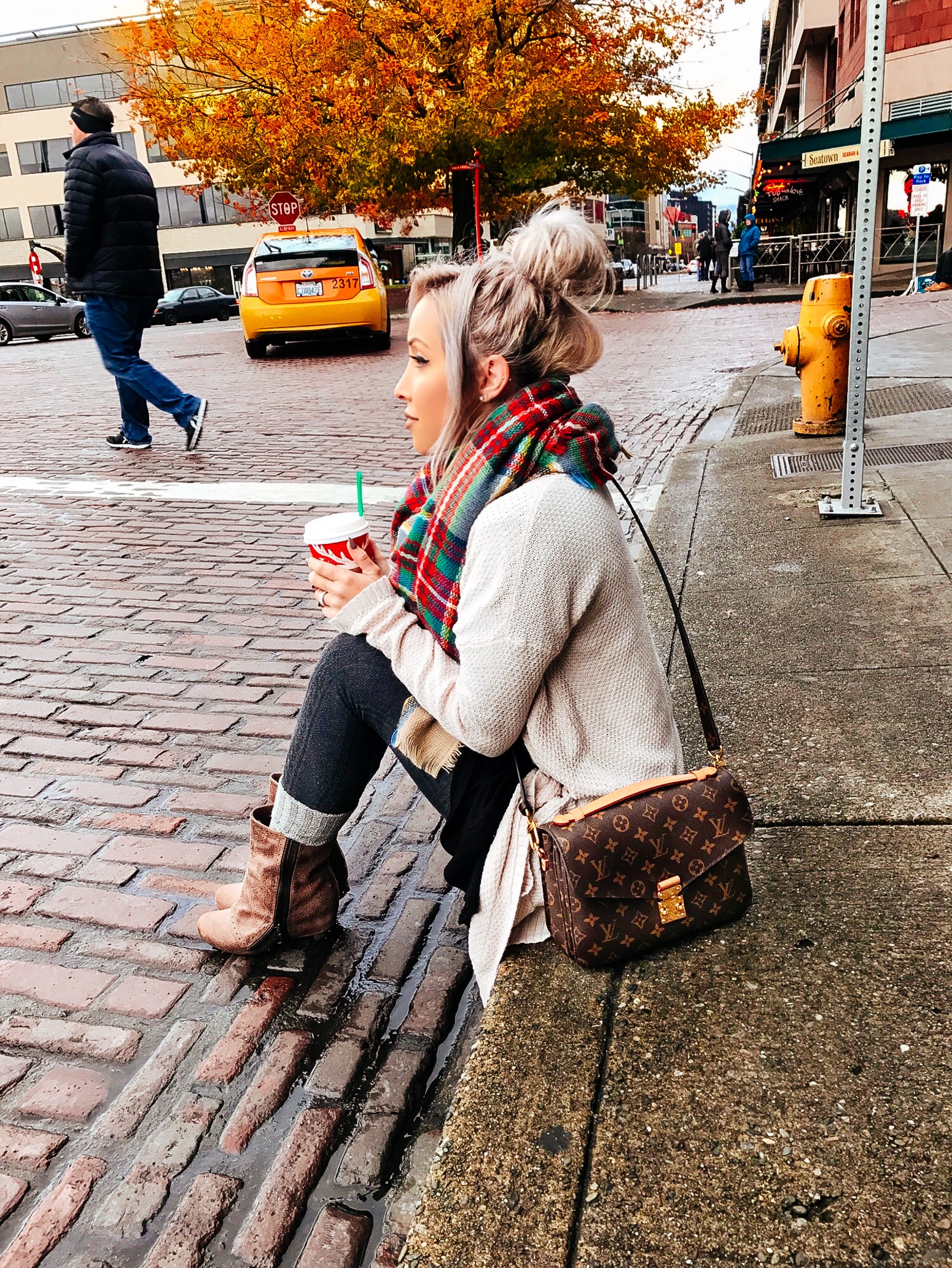 Blondie in the City | Exploring Seattle | Fall Fashion