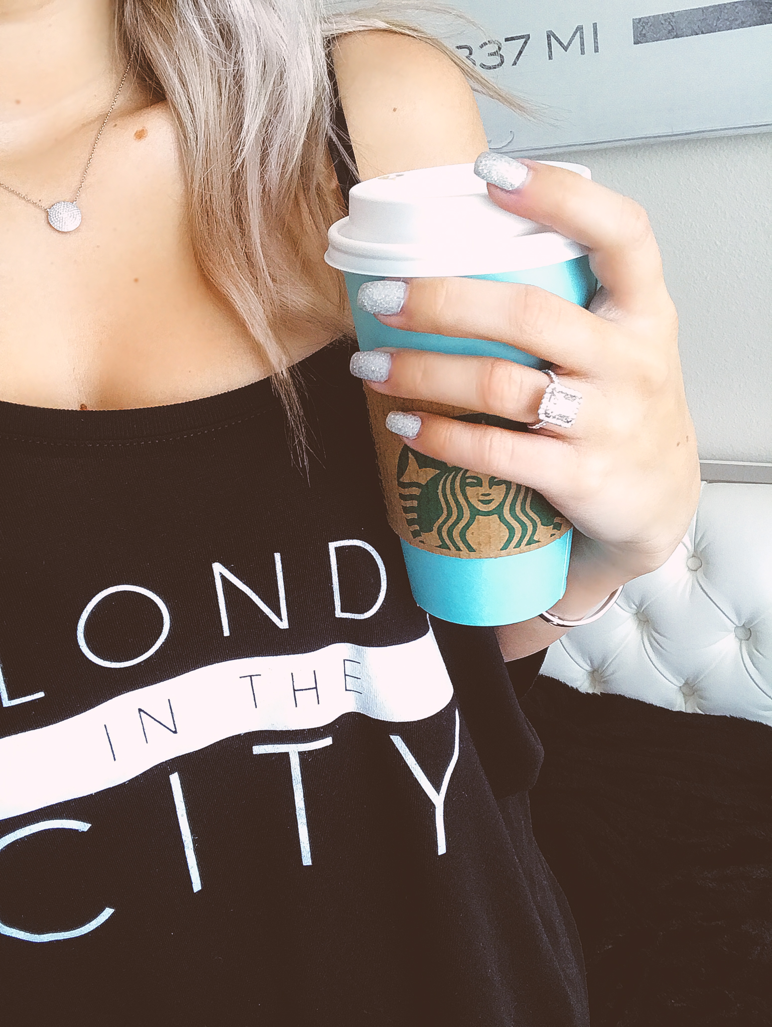 Blondie in the City | IG: @HayleyLarue |Fashion Bloggers on Instagram
