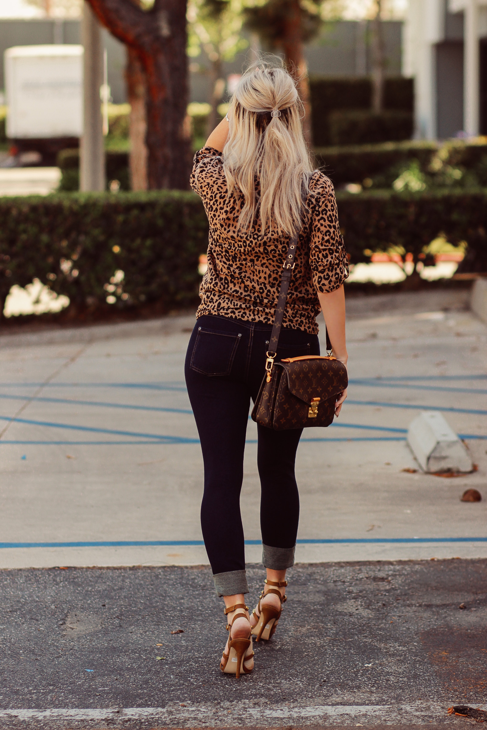 Blondie in the City | Leopard Button Up | Leopard Fashion | Louis Vuitton Pochette Metis