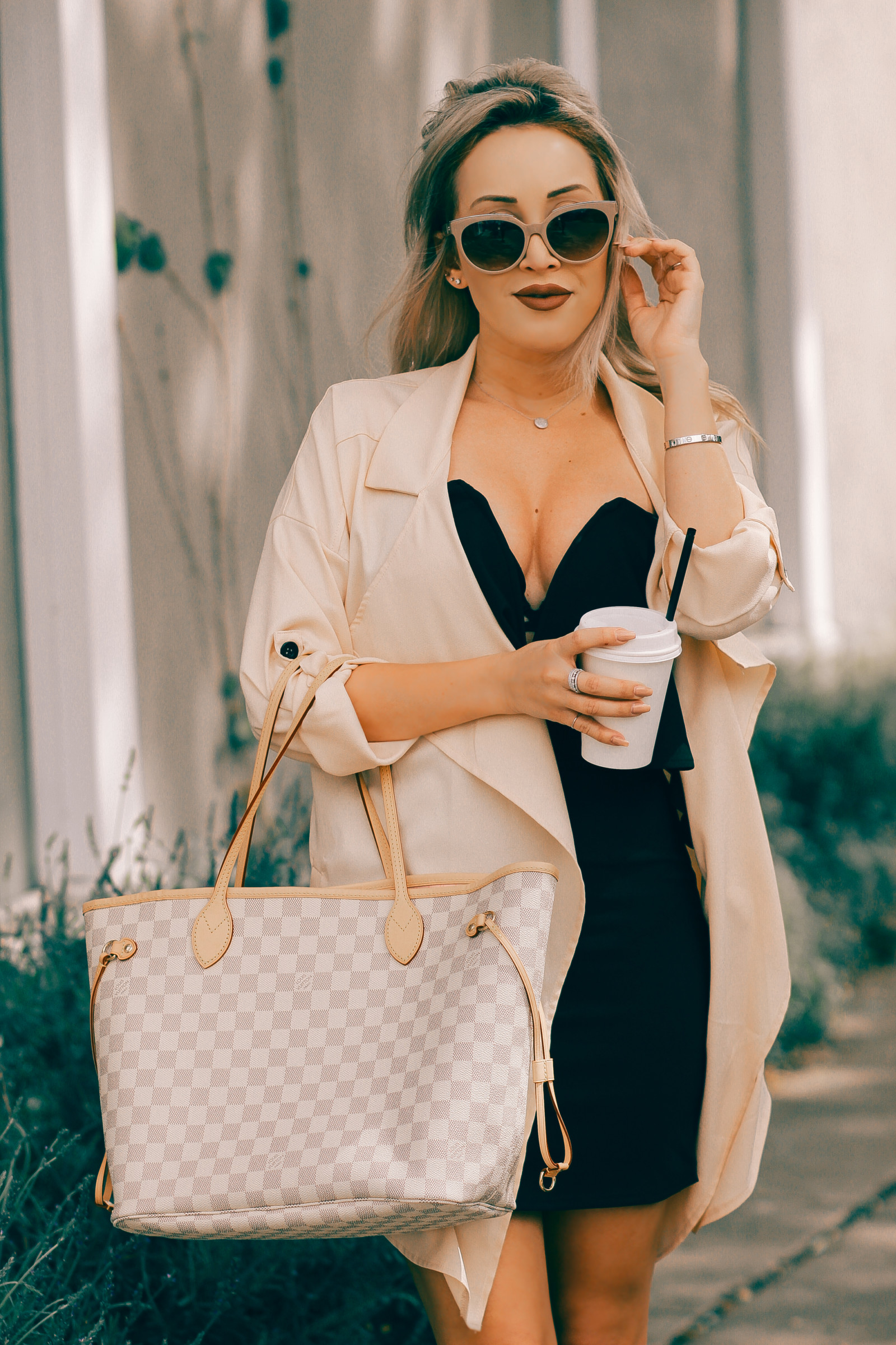 Blondie in the City | Neutral Tones | Louis Vuitton Neverfull