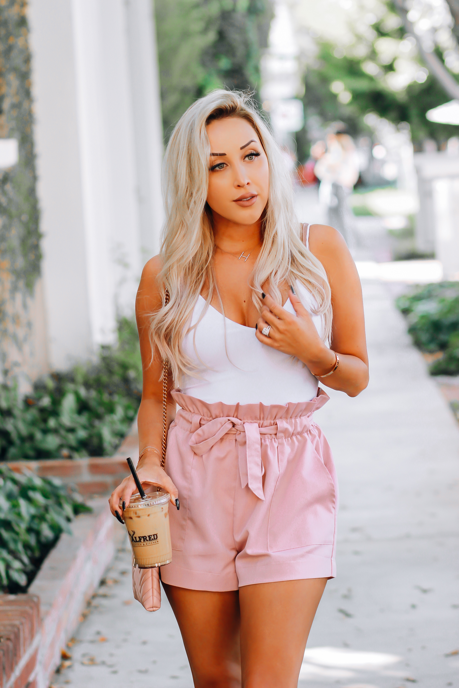 Blondie in the City | Pink & White Outfit | High waisted Pink Shorts | Pink Gucci