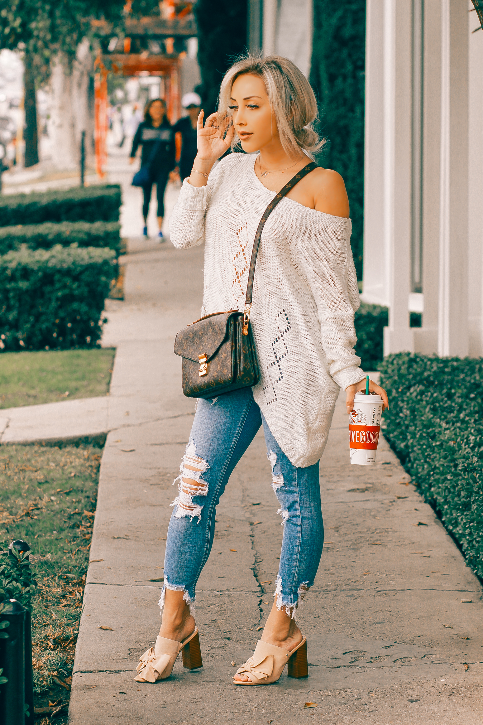 Sweater Weather | Sweaters & Ripped Jeans | Fall Fashion | Louis Vuitton | Fall Outfit Inspo