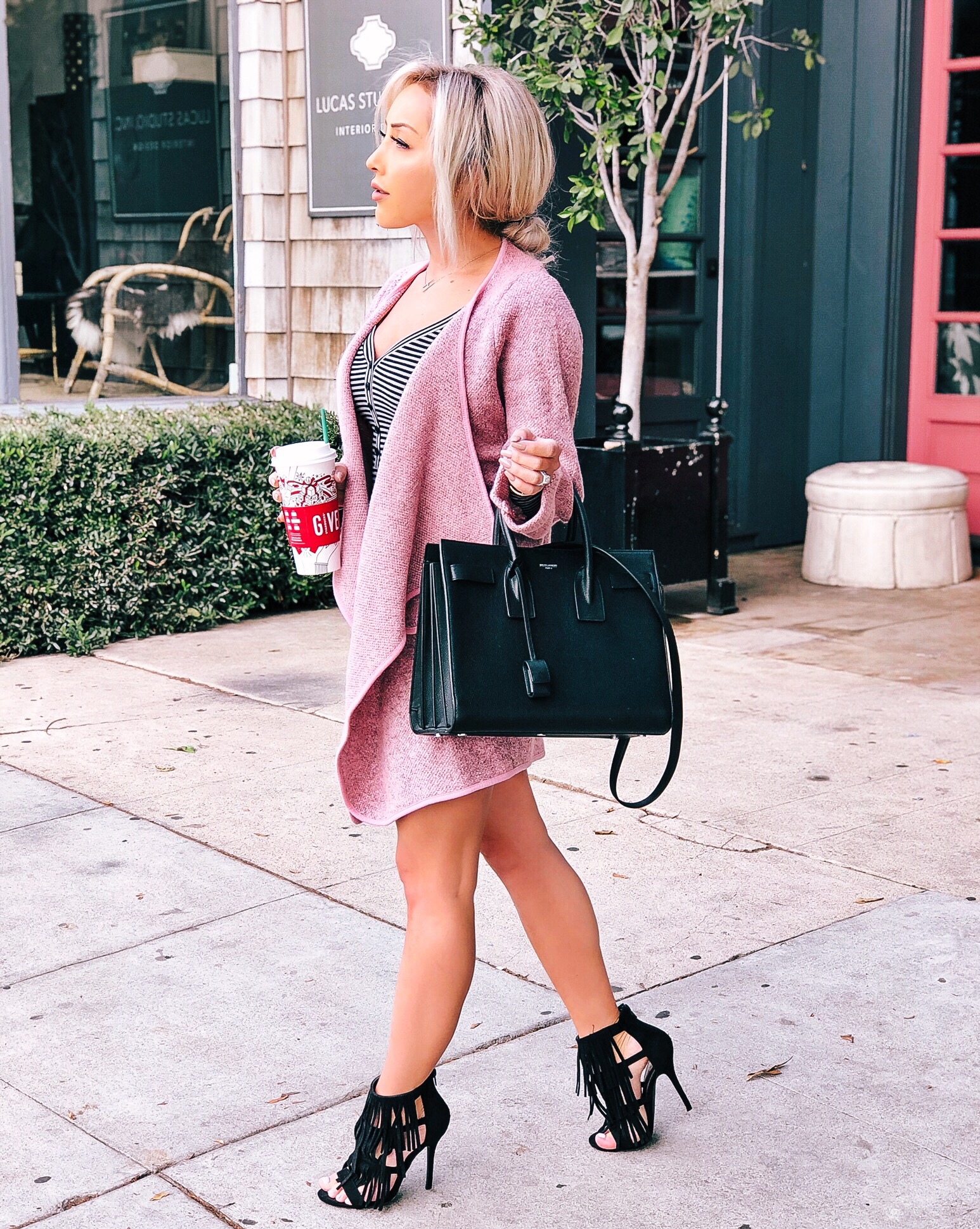 Shop @HayleyLarue Instagram | Blondie in the City | Photo Inspo