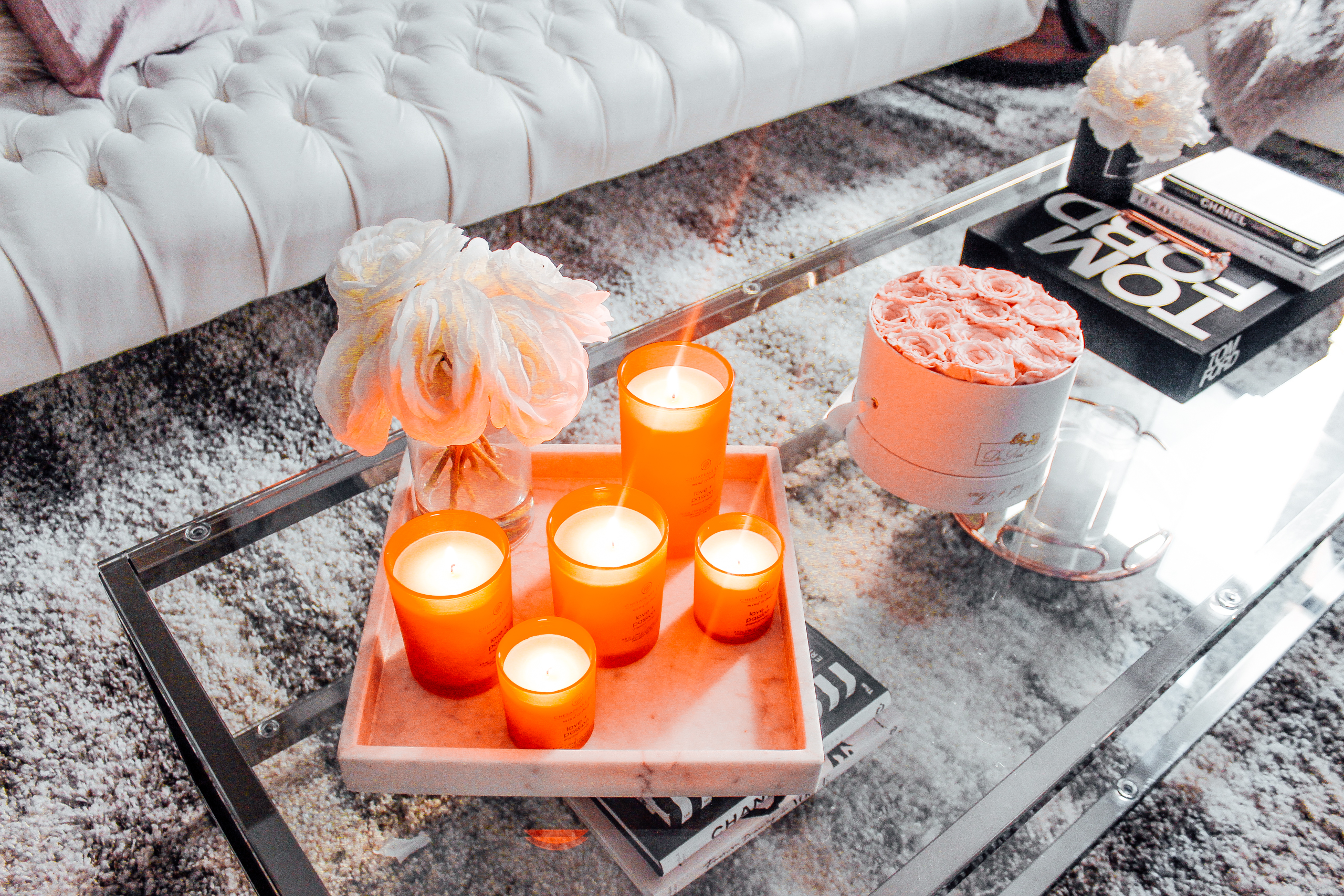 Valentine's Day Vibes w/ Chesapeake Bay Candles | Blondie in the City by Hayley Larue | Home Decor | Apartment Living room decor