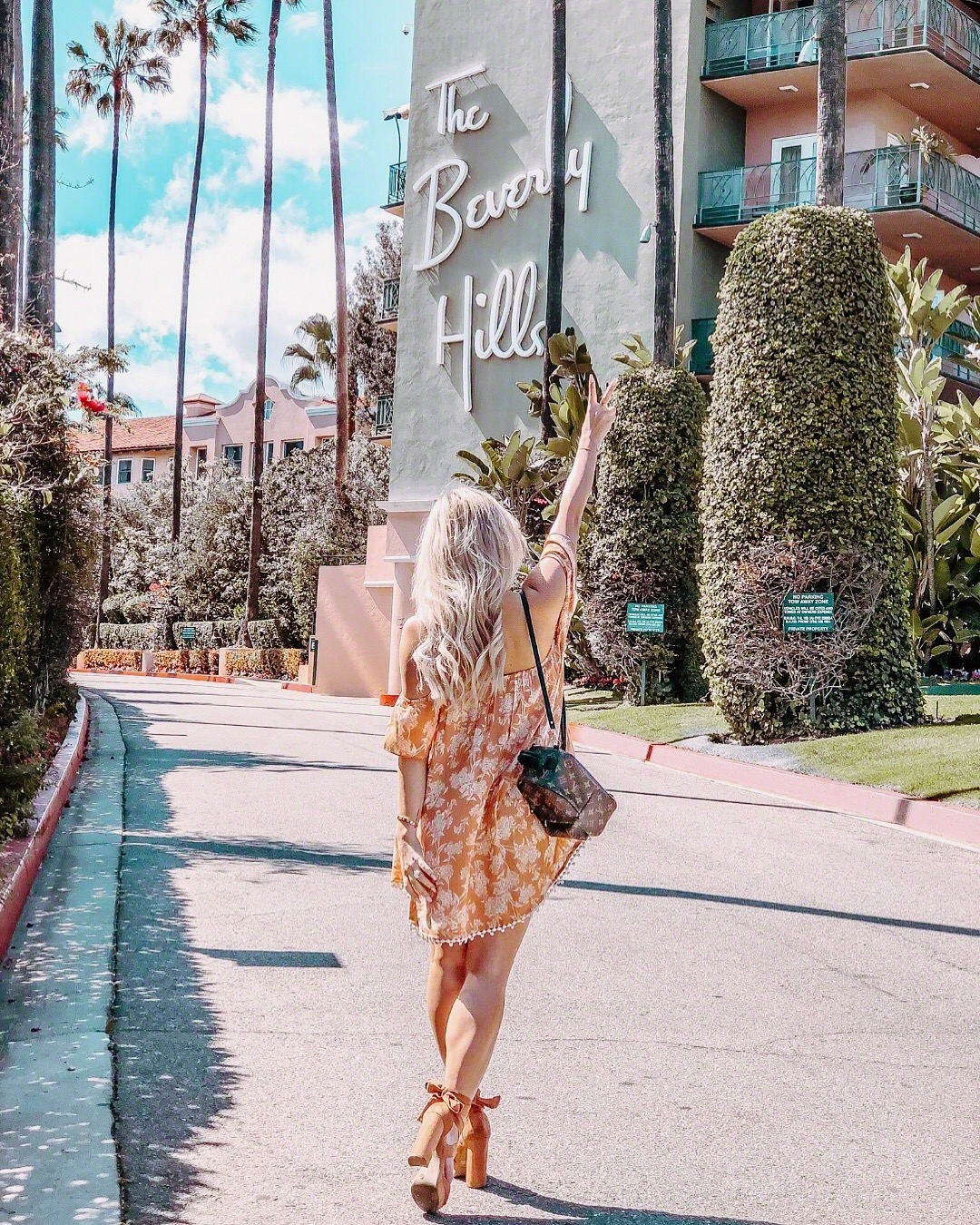 Blondie in the City Instagram | Beverly Hills Hotel