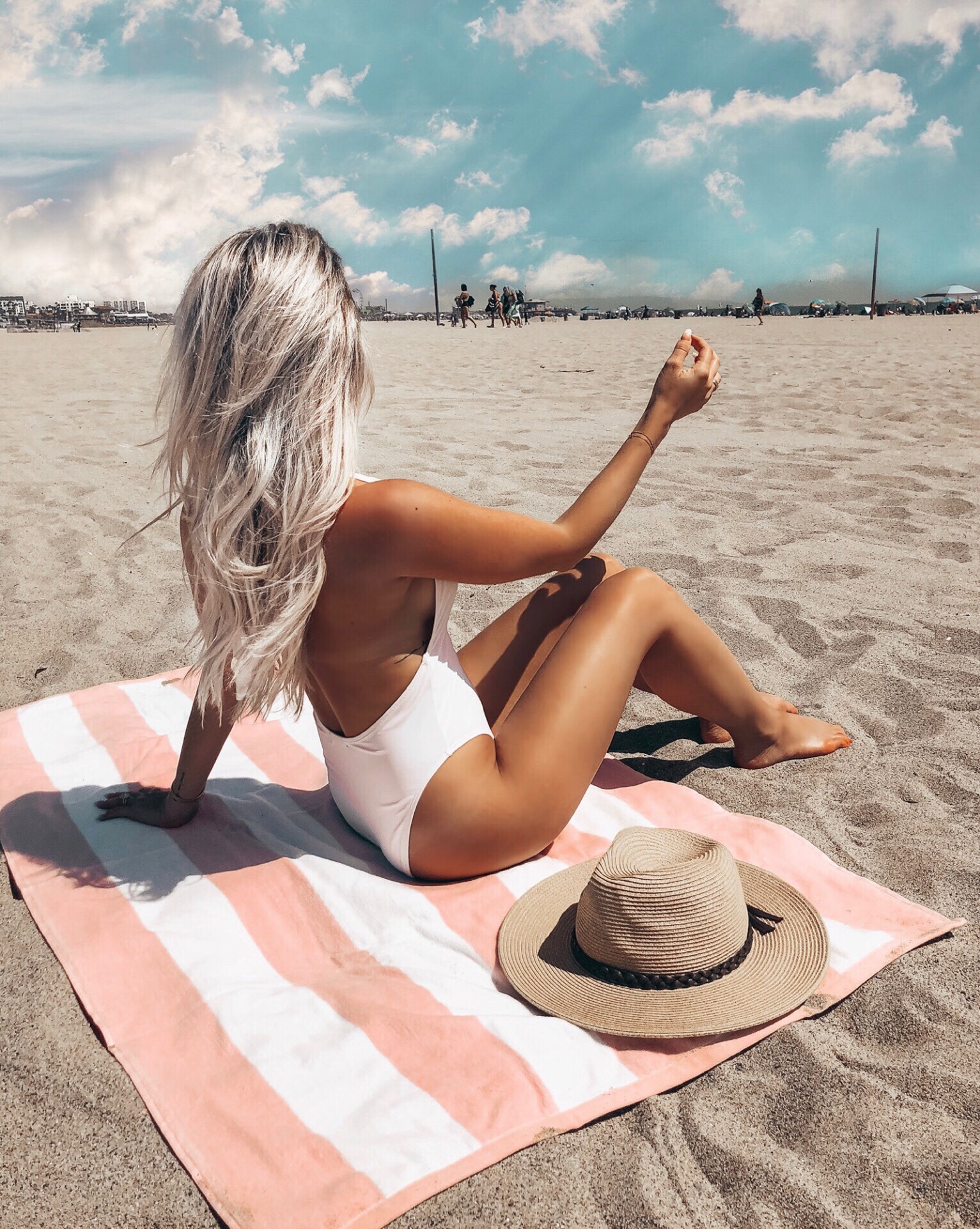 Hayley Larue Instagram | Nasty Gal Swimsuit | Beach Inspo | Summer Inspo | Summer Day | Blondie in the City