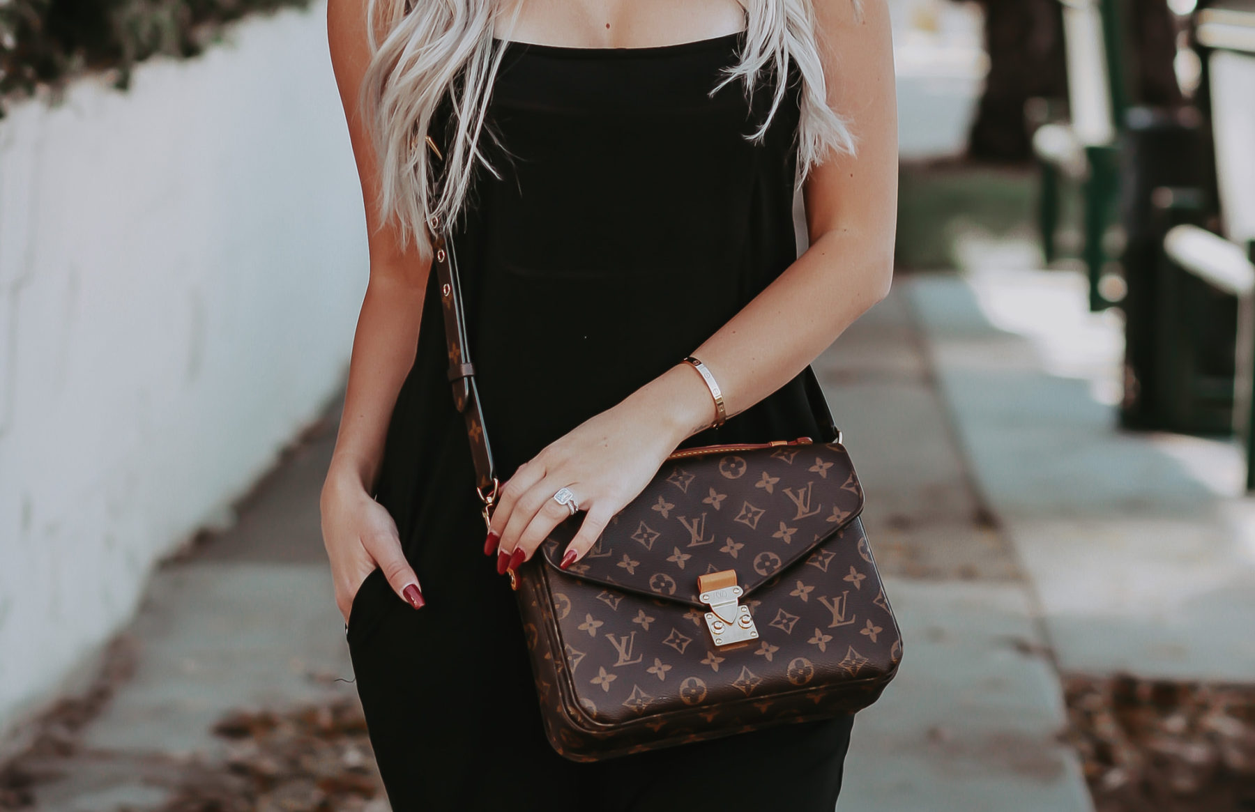 The Comfiest & Cutest Overalls, EVER | Louis Vuitton Pochette Metis | Louis Vuitton Shoes | Louis Vuitton Sandals | Blondie in the City by Hayley Larue