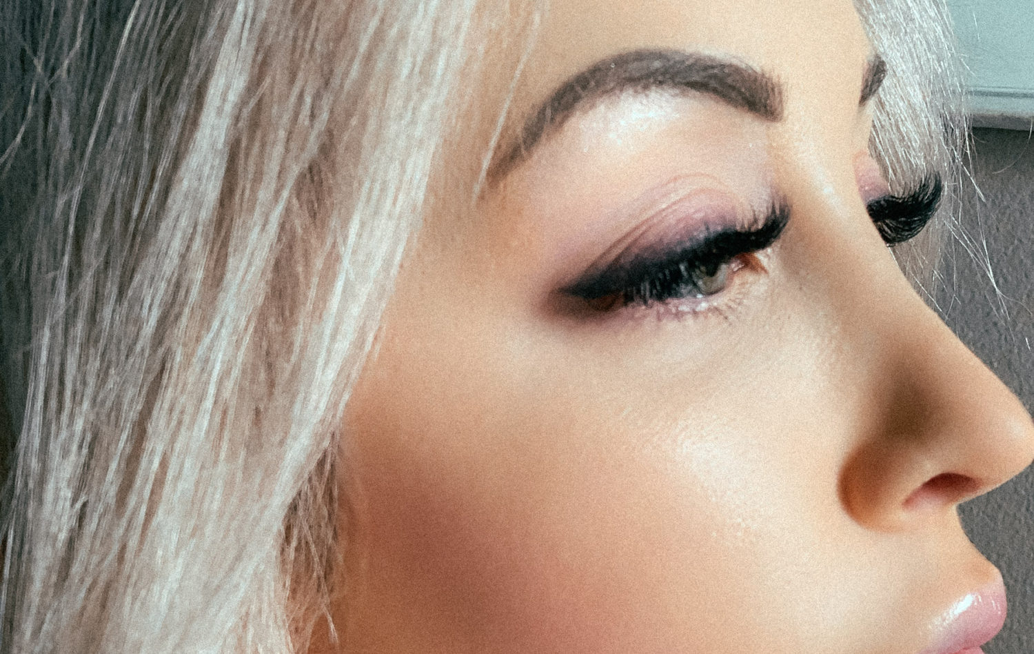 Permanent Winged Dusty Eyeliner | Makeup | side profile | permanent makeup | eyebrows | Blondie in the City by Hayley Larue