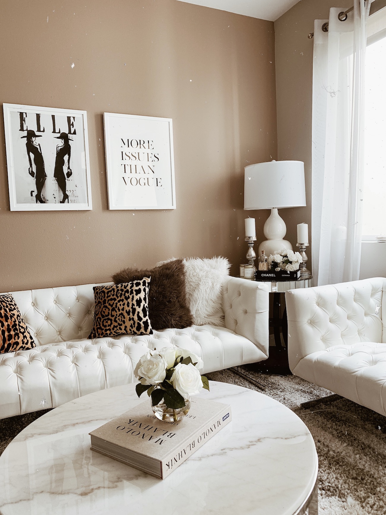 Hayley Larue Apartment Decor | Neutral Living Room Decor | Apartment Decor | Home Decor | Modern Decor | Blondie in the City by Hayley Larue