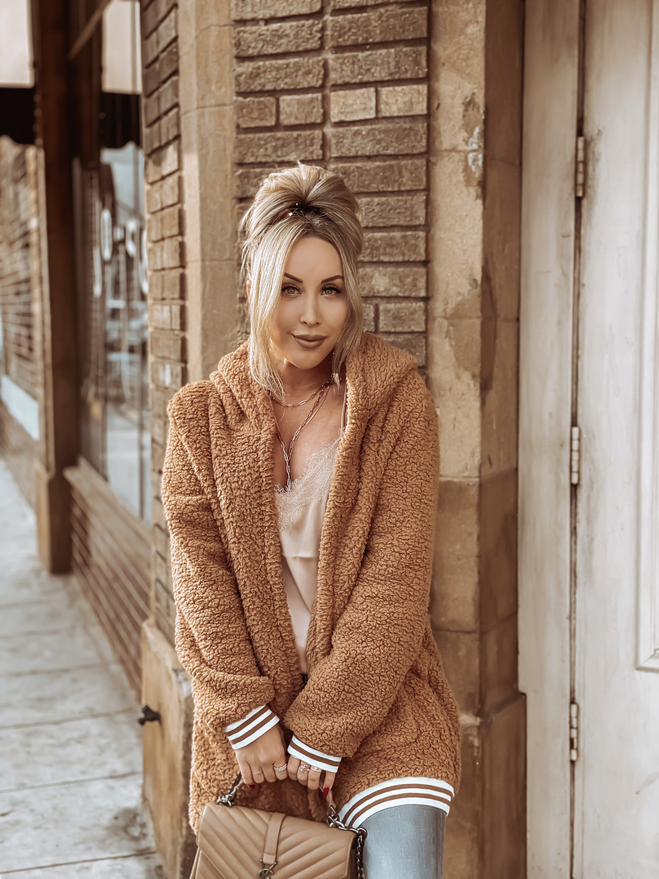 Brown Teddy Coat | Outfit inspo | Street Style | Fall Fashion | Blondie in the City by Hayley Larue