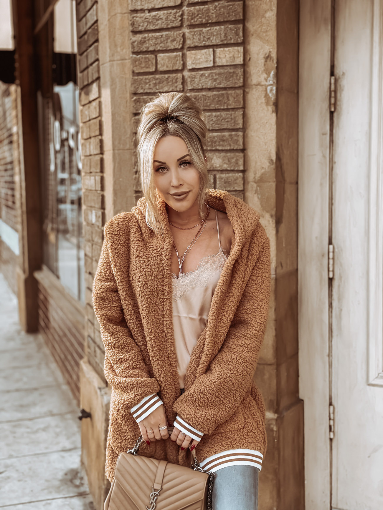 Brown Teddy Coat | Outfit inspo | Street Style | Fall Fashion | Blondie in the City by Hayley Larue
