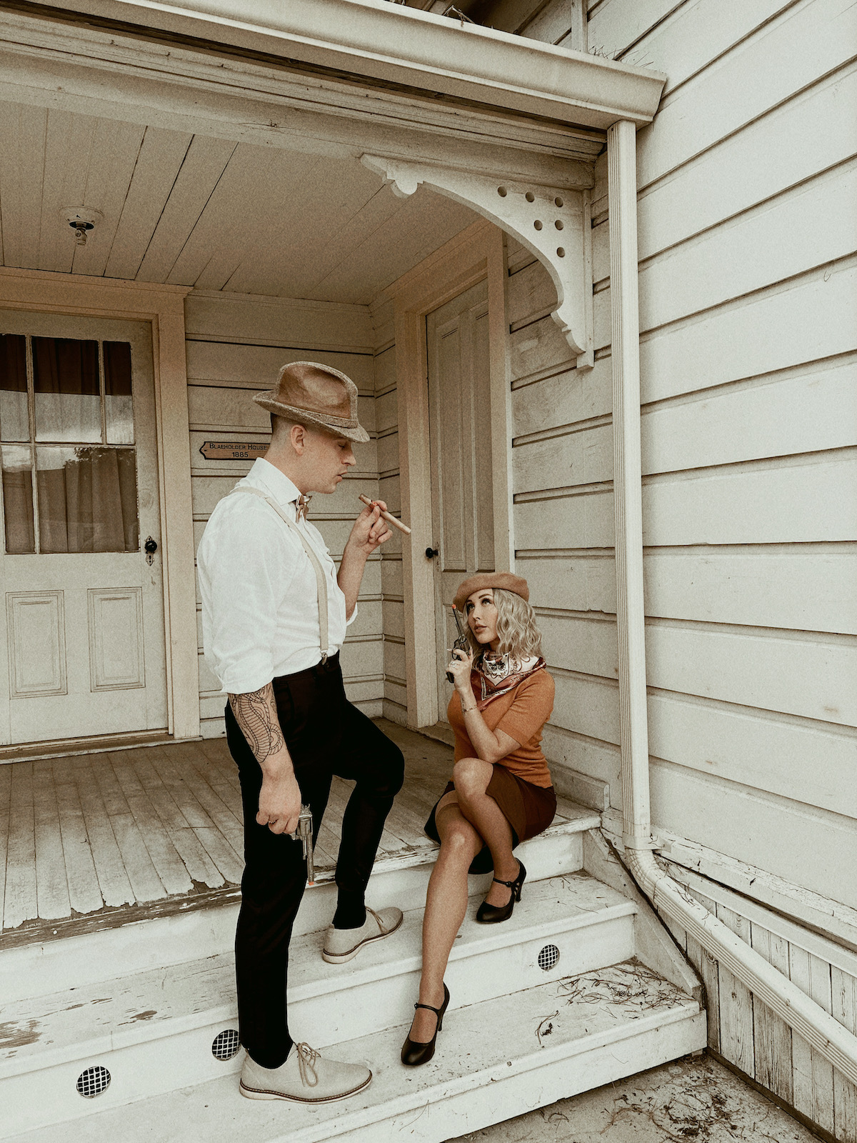 Bonnie & Clyde Halloween Costume | Couple Halloween Costume Ideas | Hayley Larue